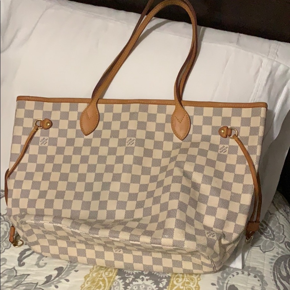 Authentic Louis Vuitton Neverfull MM